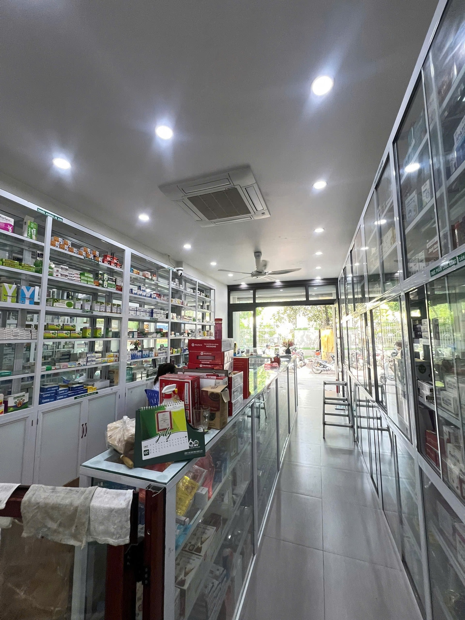 TÒA NHÀ MẶT PHỐ MAI DỊCH – 2 MẶT TIỀN – THANG MÁY – VỈA HÈ RỘNG – VIEW THOÁNG – KINH DOANH SẦM UẤT - Ảnh chính